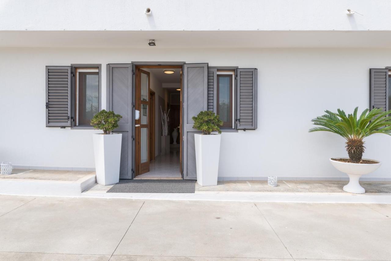 Piccolo Hotel Villa Rosa Остуні Екстер'єр фото